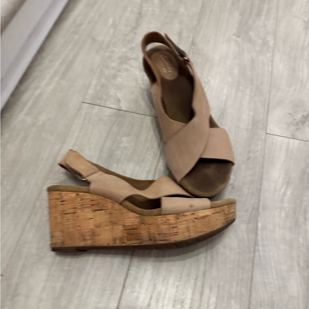 Clarks Tan Wedge Sandals with Cork Platform Size 8